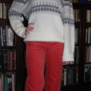 Universal gray/white wool sweater